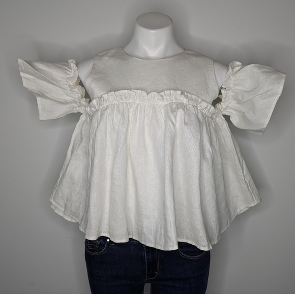 ✨3/$15 JOA white cold shoulder off the shoulder flowy top M - Picture 1 of 7